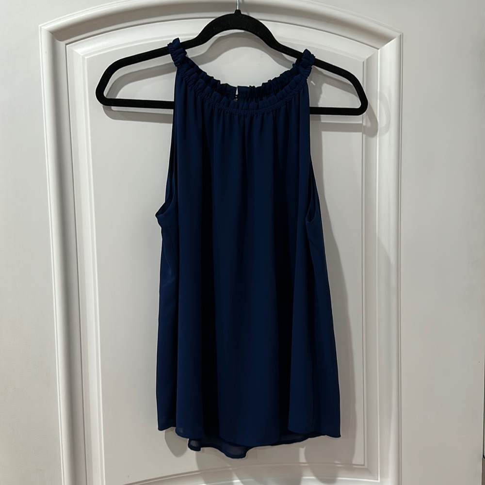 DL 100% polyester beautiful top for all occasions